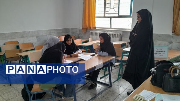 تجلیل از برگزیدگان لیگ علمی پایا در شهرستان خلیل‌آباد