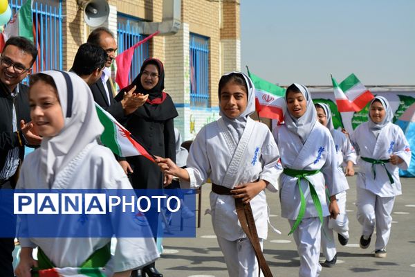 برگزاری المپیاد ورزشی درون مدرسه‌ای در بهارستان‌دو
