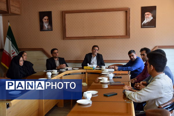 نشست هم اندیشی اصحاب رسانه با معاون توسعه و برنامه‌ریزی فرمانداری تربت حیدریه 