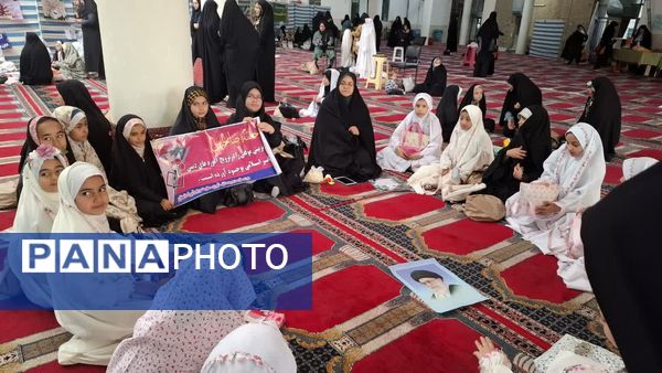 حلقه‌های میقات الصالحین باحضور دانش‌آموزان در مصلی شهرستان دامغان