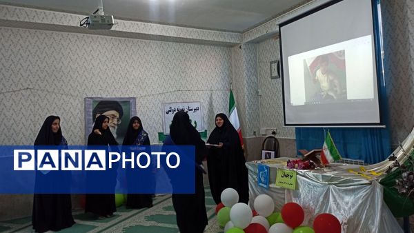 برگزاری نشست بصیرتی در دبیرستان رضوان به‌مناسبت رویداد مدرسه‌ای نوجهان