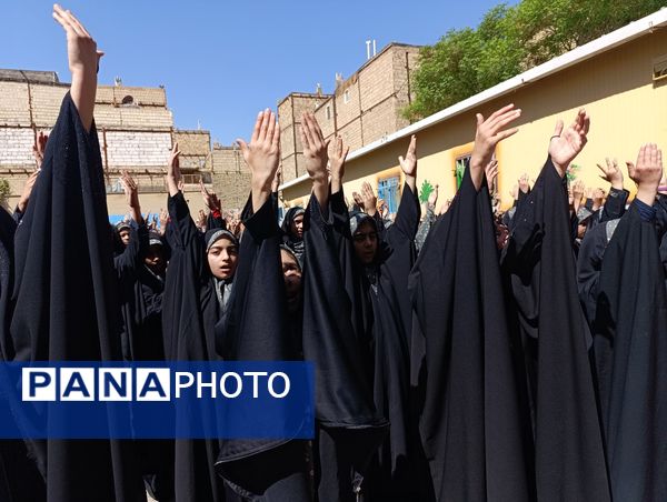 نواختن زنگ سپاس معلم در دبیرستان و دبستان میرزا جعفر سروقد
