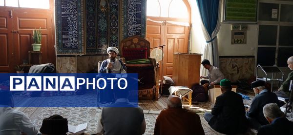 حضور رئیس حوزه علمیه شیروان در جمع معتکفین مسجد جامع شیروان