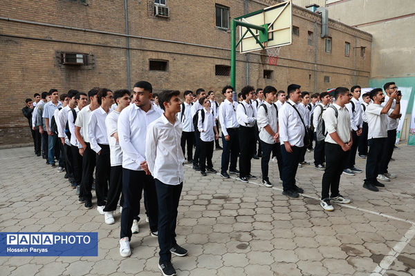 مراسم آغاز سال تحصیلی جدید در مدارس ماندگار کشور
