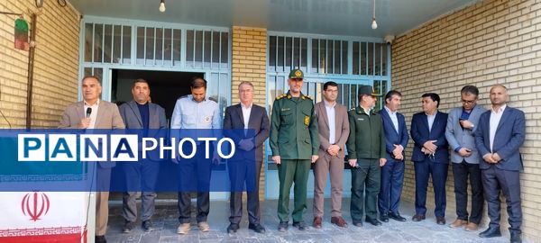 دانش‌آموزان ملکان در خط مقدم ایمنی؛ اجرای مانور پدافند غیرعامل در مدرسه امام حسین(ع)