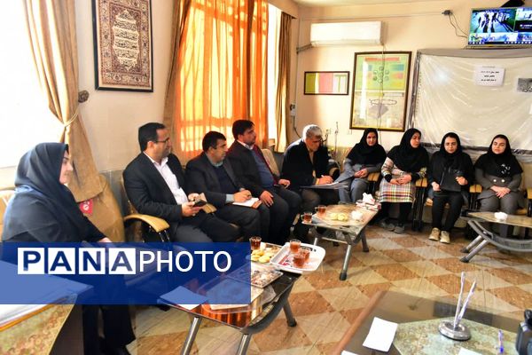 بازدید سرزده مدیرکل آموزش و پرورش کهگیلویه و بویراحمد از مدارس شاهد
