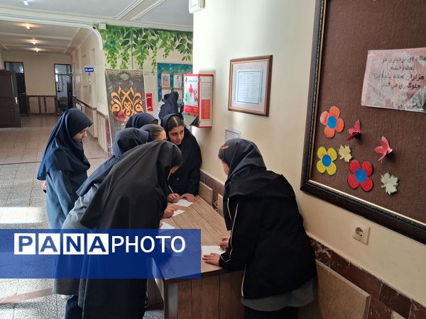 میزبانی پیشتازان مدرسه شهید مدرس در انتخابات شورای دانش‌آموزی