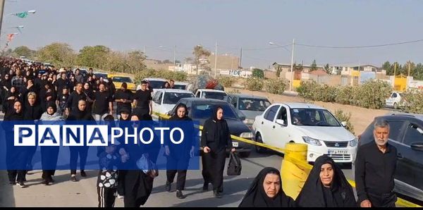 آیین پیاده‌روی جاماندگان اربعین حسینی در منطقه بادرود 