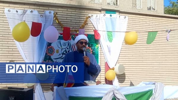 جشن روز مادر و ولادت حضرت زهرا(س) در مدرسه ام‌البنین