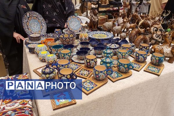 نمایشگاه برکت باحضور کارآفرینان طرح های اشتغال‌زایی در مشهد