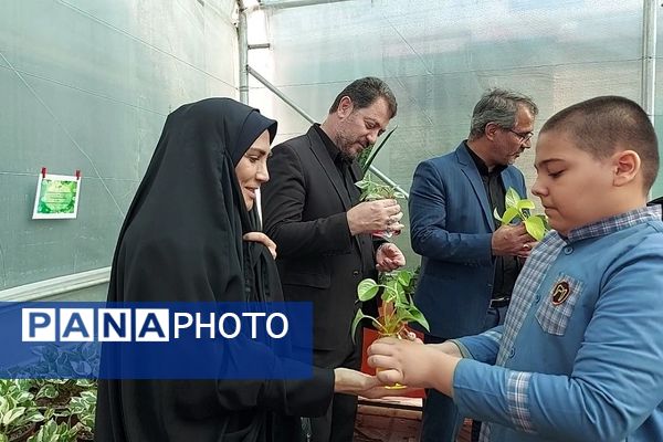 افتتاح گلخانه «باغ سلیمی» در دبستان شهید سلیمی جهرمی کهریزک 