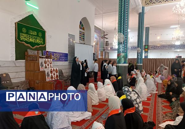 مراسم شب شعر ایرانمهر در اعتکاف دانش‌آموزی مسجد شیخداد یزد 