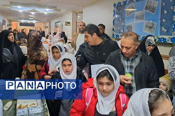 آیین بزرگداشت روز پدر در دبستان شاهد فاطمه زهرا (س)