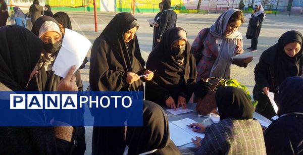 طرح دیدار و ارائه کارنامه هشدار در دبیرستان مهر نیشابور