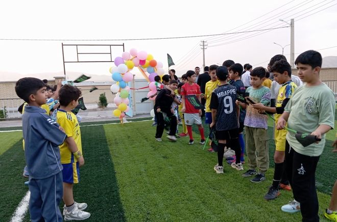  رشد وشکوفایی سواد حرکتی دانش آموزان با ایجاد چمن مصنوعی 