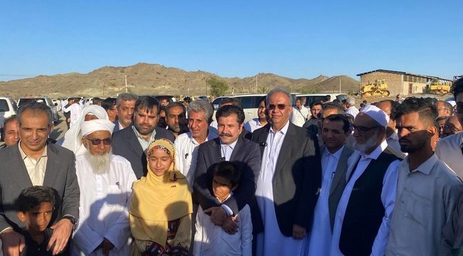 آغاز عملیات ساخت ۱۳۰۰ کلاس درس در سیستان و بلوچستان