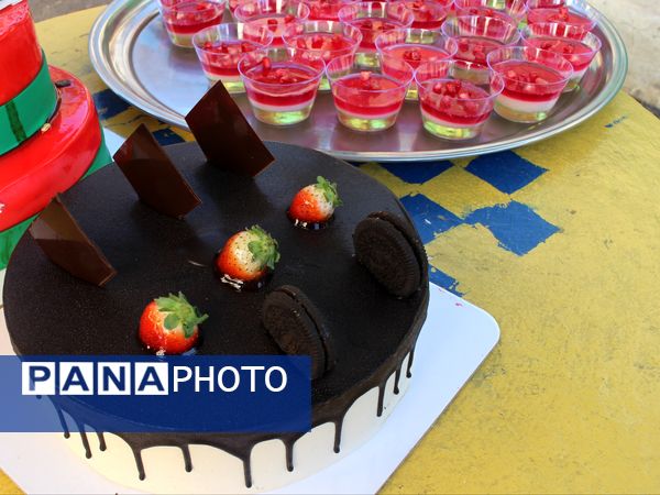 جشن یلدای دانش‌آموزی، در دبیرستان هیات امنایی دخترانه معراج اردبیل