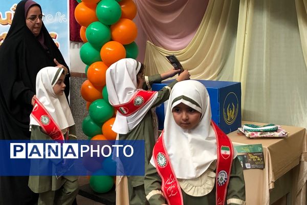 برگزاری جشن عاطفه‌ها در دبستان شاهد ام‌البنین (س) ناحیه دو شهرری 
