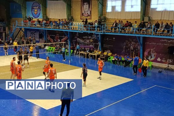 جدال حساس هفته دوم لیگ برتر با برتری قاطع میهمان پایان یافت