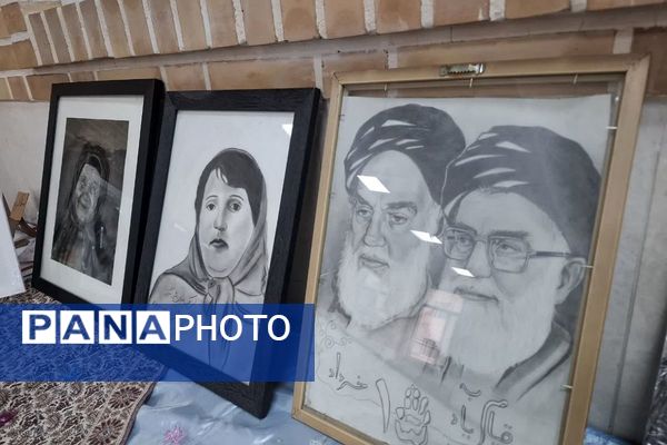 برپایی نمایشگاه هنرهای دست‌ساز در مدرسه فرهنگ قرچک