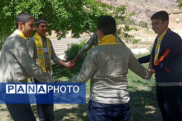 اعزام دانش آموزان پیشتاز  پسر ناحیه ۳ به اردوی مهارتی پیشتازان 