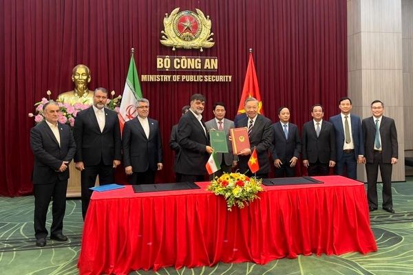 ایران و ویتنام قرارداد همکاری انتظامی امضا کردند