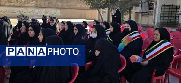 برگزاری یادواره «لاله‌های روشن» در دبیرستان مهدیه