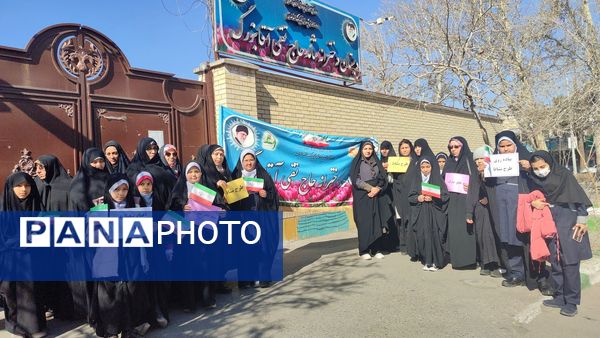 همایش پیاده‌روی مادر دختری به‌مناسبت اعیاد شعبانیه و دهه فجر 