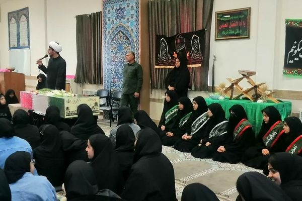 حضور مهمانی ویژه در دبیرستان حضرت ابوالفضل(۳)