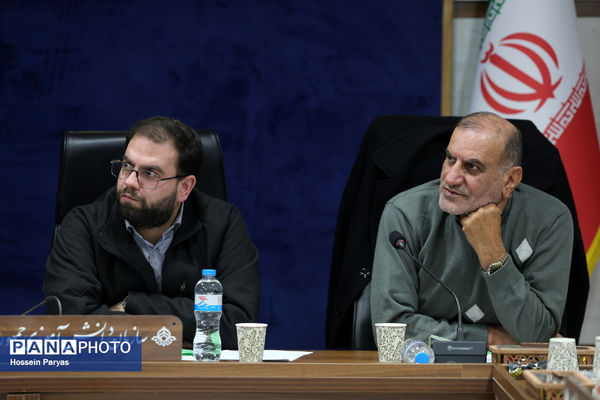 جلسه مدیران استان‌ها با شورای معاونان سازمان دانش‌آموزی 