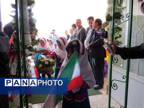 نواختن زنگ اول مهر در مدرسه شهدا فرهنگی 