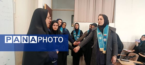 کارگاه توانمندسازی مربیان کاردان پیشتاز سازمان دانش‌آموزی ناحیه یک کرج 