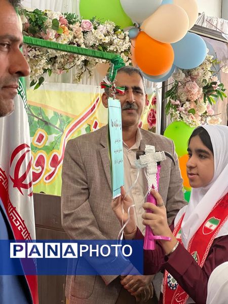 جشن شکوفه‌ها در سیریک؛ آغاز مسیر یادگیری نوآموزان