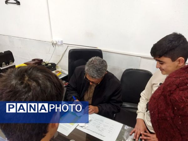 تقدیر از دانش‌آموزان فعال حوزه فرهنگی و مذهبی دبیرستان نمونه دانش
