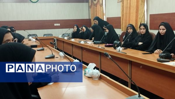 جلسه ویژه دانش آموزان بسیجی شهرستان خلیل‌آباد 
