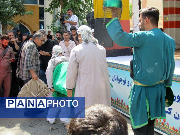 مشتاقان زیارت اربعین در سنندج پای‌کار راهپیمایی جاماندگان