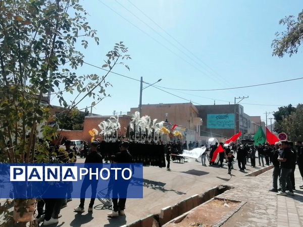 شهر نسر غرق در سوگ؛ برپایی دسته‌های عزاداری شهادت امام حسن(ع) و رحلت پیامبر اکرم(ص)