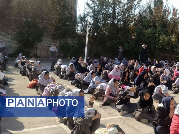 مانور زلزله در دبستان شهید نجفی فدافن