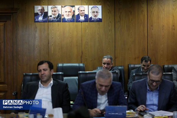 نشست مشترک مرکز پژوهش‌های مجلس شورای اسلامی و معاونان و مدیران امور مجلس وزارتخانه ها