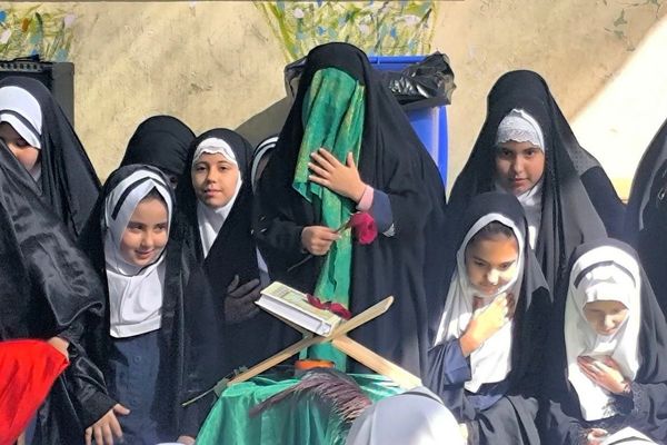 تجدیدِ پیمان با انقلاب و اهل بیت(ع) در روز ۱۳ آبان