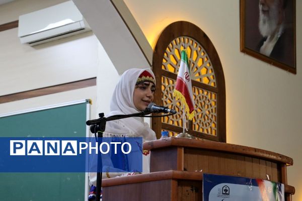 تجلیل از برگزیدگان جشنواره‌های فرهنگی و هنری دانش‌آموزان مازندران