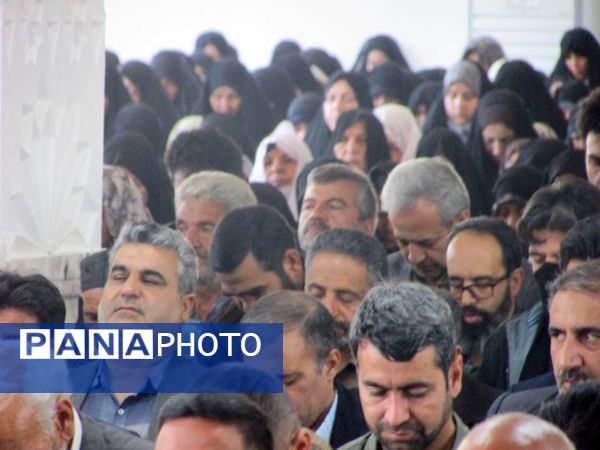 نمازجمعه با عطر شهید گمنام جان گرفت