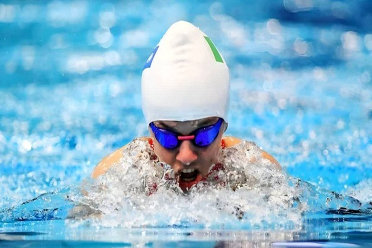 شنا،راهی مؤثر برای کاهش استرس و افزایش اعتماد‌به‌نفس است 