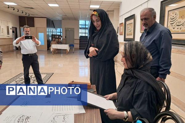 برگزاری نمایشگاه خوشنویسی به مناسبت هفته فرهنگی در ملارد 