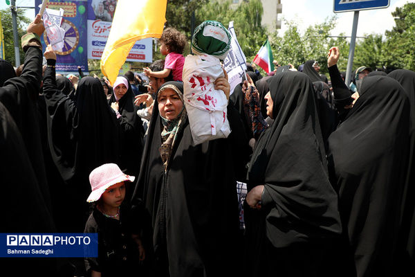 راهپیمایی مردمی علیه تهاجم رژیم صهیونیستی به ایران - تهران

