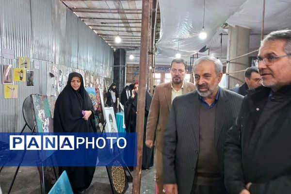 برپایی نمایشگاه دستاورهای دانش‌آموزان منطقه کهریزک 