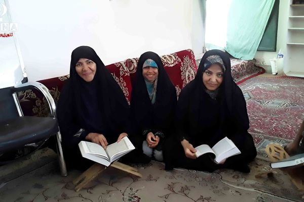سفری شگفت‌انگیز از بی‌سوادی به حفظ قرآن

