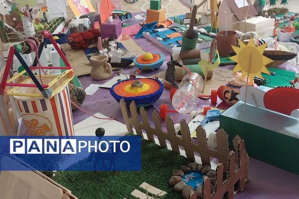 نمایشگاه دست سازه های دانش‌آموزی در دبستان شهید مجید مجیدی ناحیه دو شهرری 