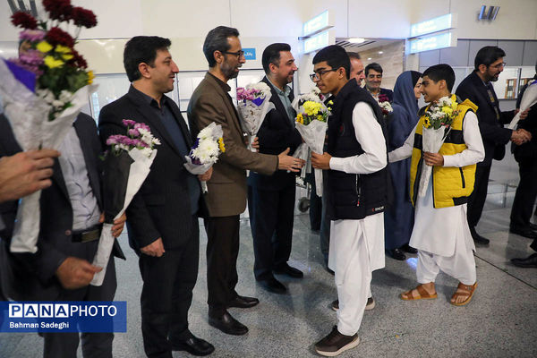 مراسم استقبال بازگشت اولین کاروان عمره گذار دانش آموزان پسر