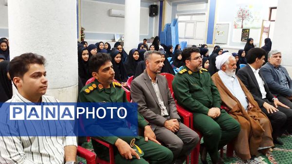 مراسم گرامیداشت هفته دفاع مقدس در میبد